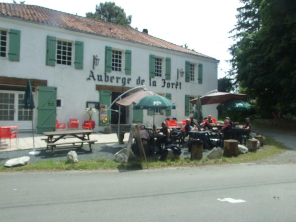 L'Auberge De La Foret Mervent エクステリア 写真